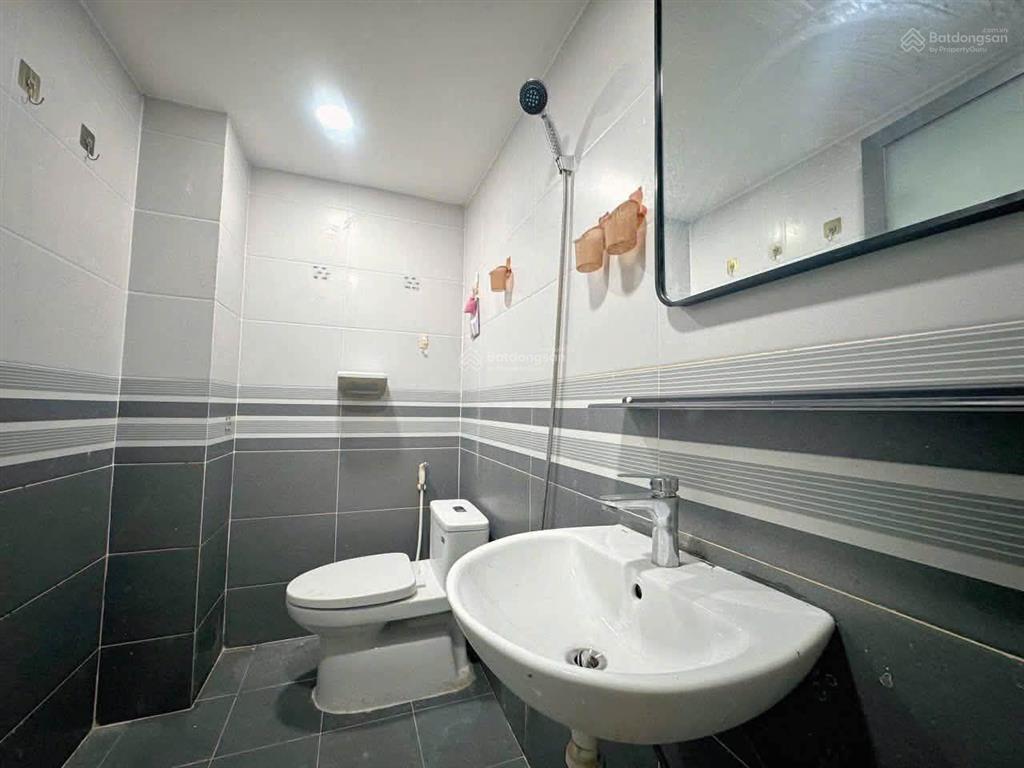 Cho thuê nhà trọ đẹp tại 138 lê văn sỹ, 6,8 triệu, 30m2