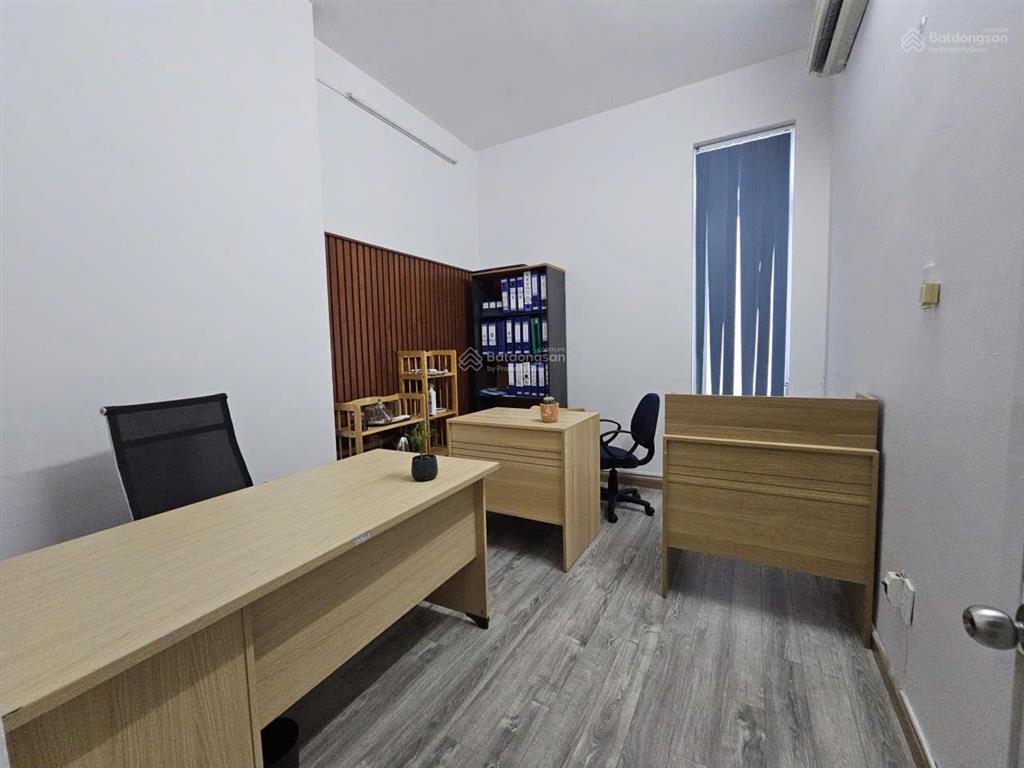 Cho thuê phòng làm việc mặt tiền nguyễn hữu cảnh 15m 3,5 triệu/tháng
