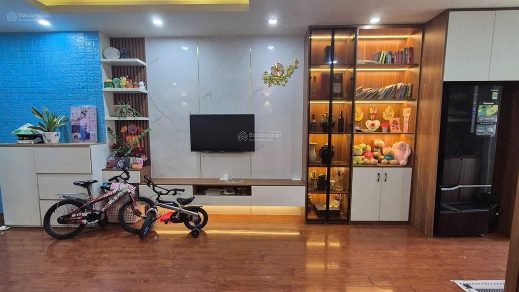 Cho thuê căn hộ toà gemek 1 full nội thất giá tốt