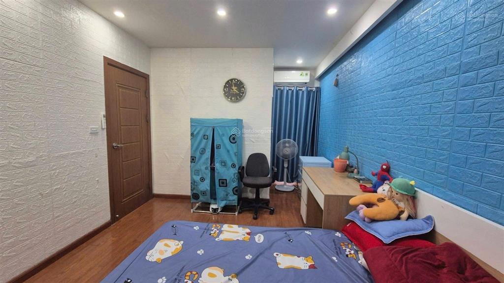Cho thuê căn hộ toà gemek 1 full nội thất giá tốt