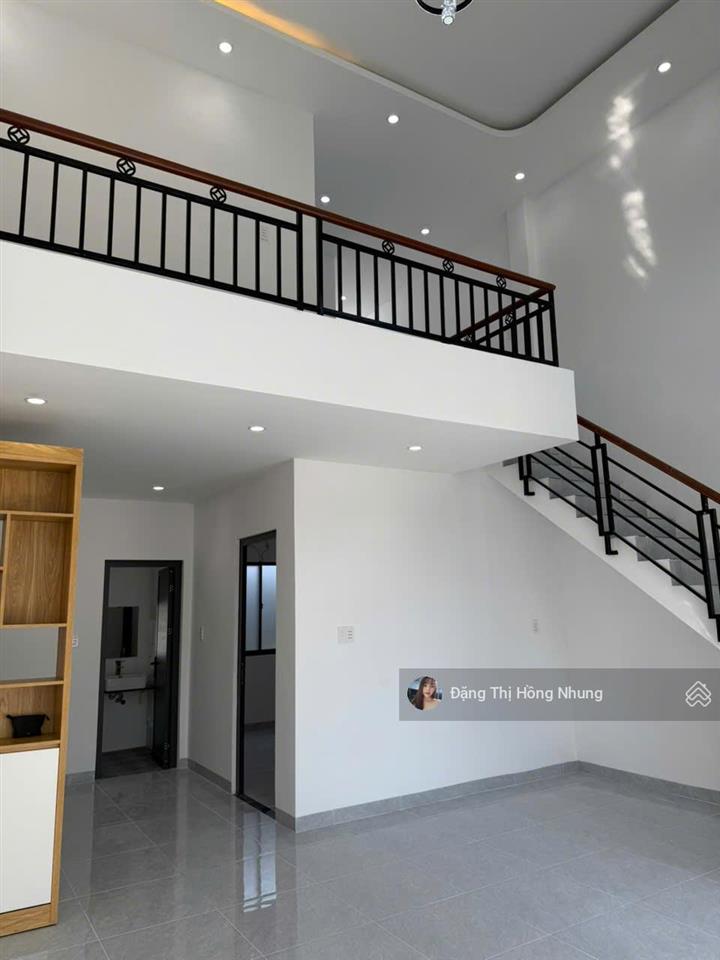 1.1 tỷ dọn vô ở liền mặt tiền nhựa 2pn sát bên ql22b