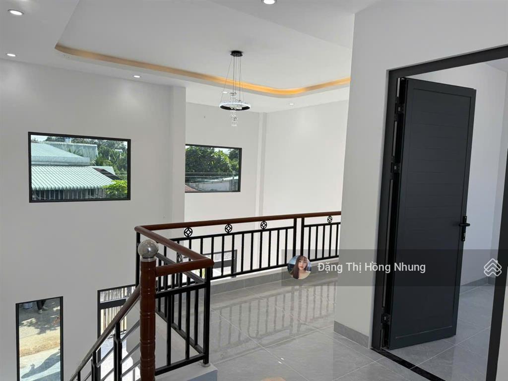 1.1 tỷ dọn vô ở liền mặt tiền nhựa 2pn sát bên ql22b