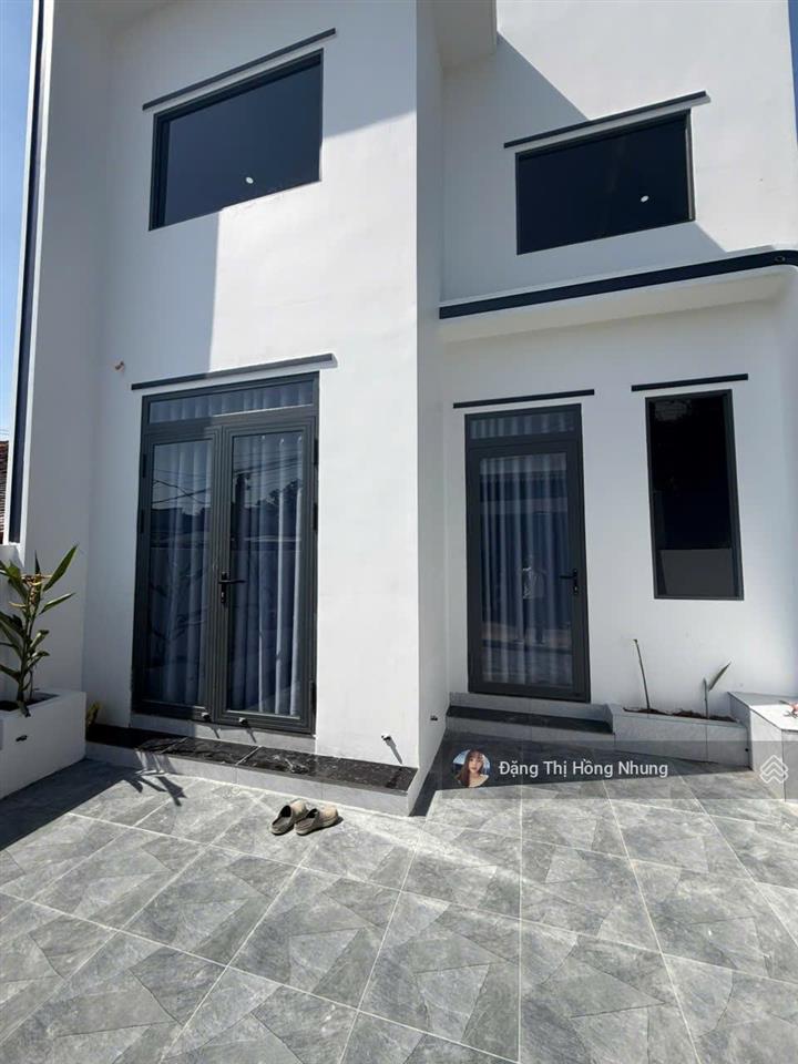 1.1 tỷ dọn vô ở liền mặt tiền nhựa 2pn sát bên ql22b