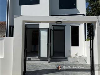 1.1 tỷ dọn vô ở liền mặt tiền nhựa 2pn sát bên ql22b