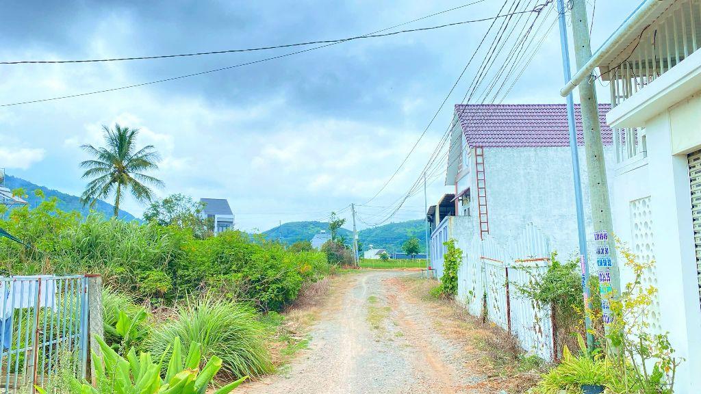 Đất phân lô trung tâm đức trọng - sau làng bà cọ, chỉ nhỉnh tỷ