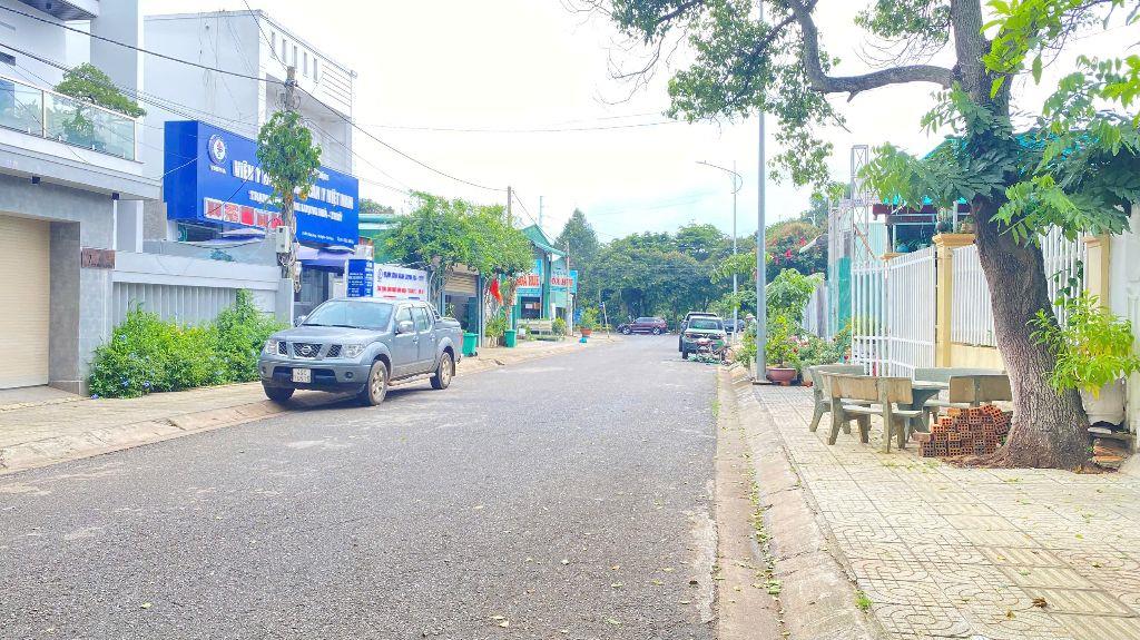 Bán nhà mặt tiền nhựa chính trung tâm đức trọng, lâm đồng