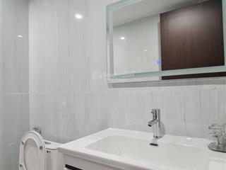 Cho thuê căn hộ penthouse 168m2, 2 ngủ khép kín. nội thất cao cấp. vào ở ngay