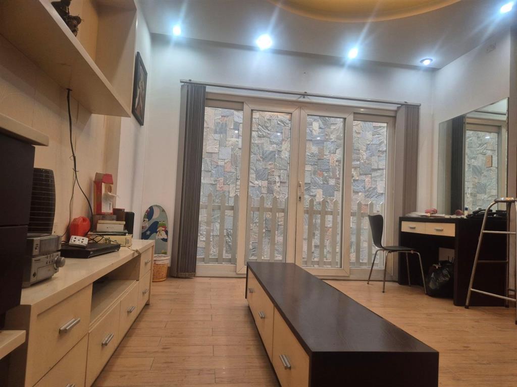 H2792* Mặt tiền 4T sát Chợ Hạnh Thông Tây, 10.x Tỷ