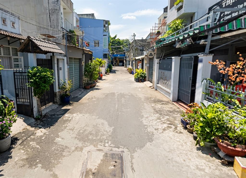 [H2933*] Nhà C4 hẻm ô tô 7m thông sát Chợ Xóm Mới, 4x24m, 7.x tỷ