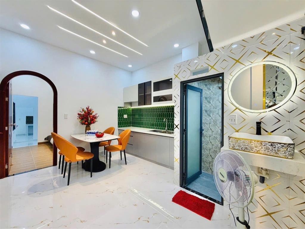 [H2992*] Bán Nhà Lô Góc 1/ Phan Huy Ích - An Hội Tây, cạnh Emart, Giá 5.x Tỷ