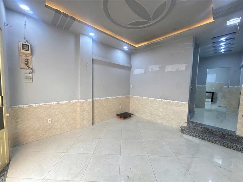 [H3040] Nhà vuông vức gần Emart Phan Huy Ích - Giá 6.x Tỷ