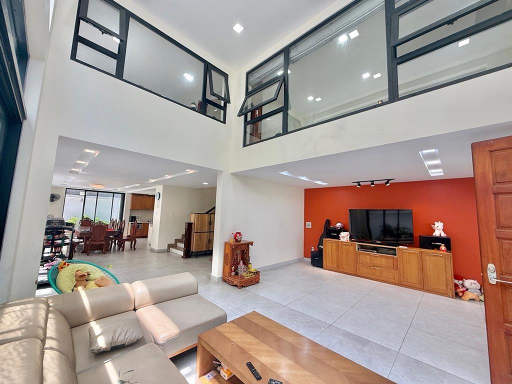 [H3057*] Biệt thự sân vườn Đ. 8m cạnh Chợ Hiệp Bình Chánh Giá Rẻ 21.x Tỷ