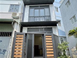 [K2484*] Nhà lô góc mới tinh sát ĐH Văn Lang, ở ngay, 3.x tỷ
