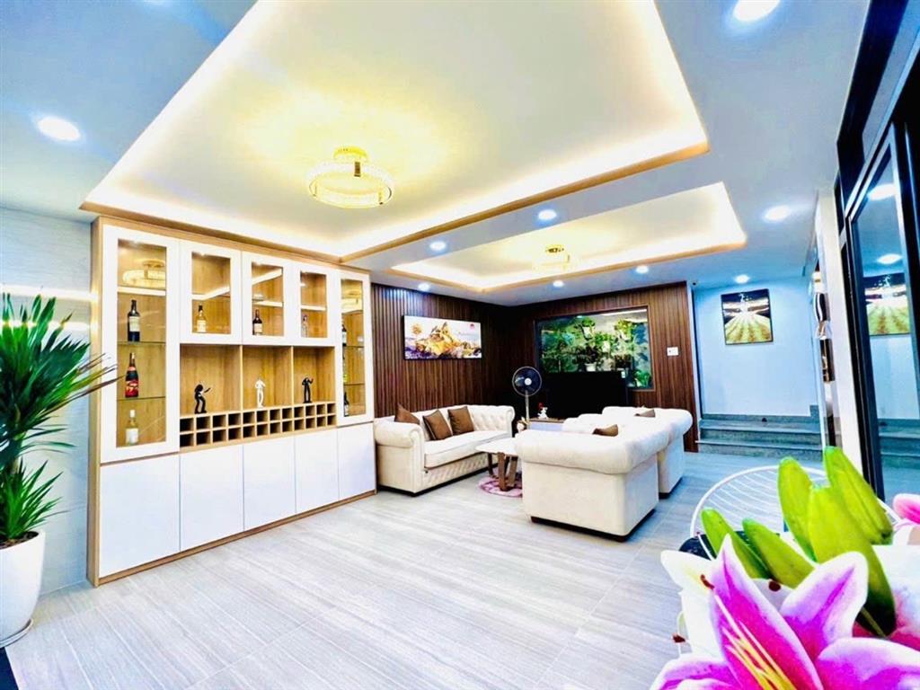 K2857 Nhà 5 tầng Có Thang Máy sát Cityland Gò Vấp 12.x Tỷ