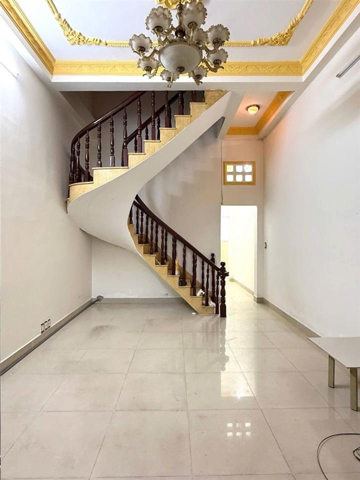 [K5887*] Nhà 2 tầng vuông vức cạnh chợ Xóm Mới Đường  Số 2 5.x tỷ