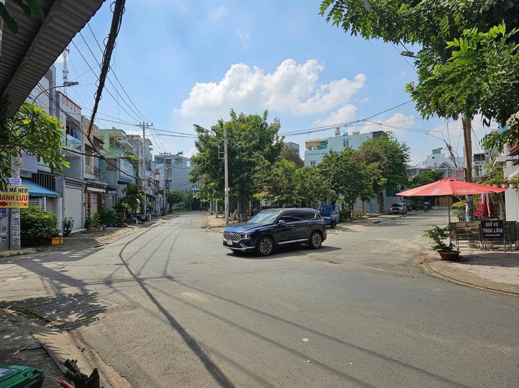 [K2899*] Nhà M.Tiền KD view công viên gần ĐH Công Nghệ Kỹ Thuật, 11.x tỷ
