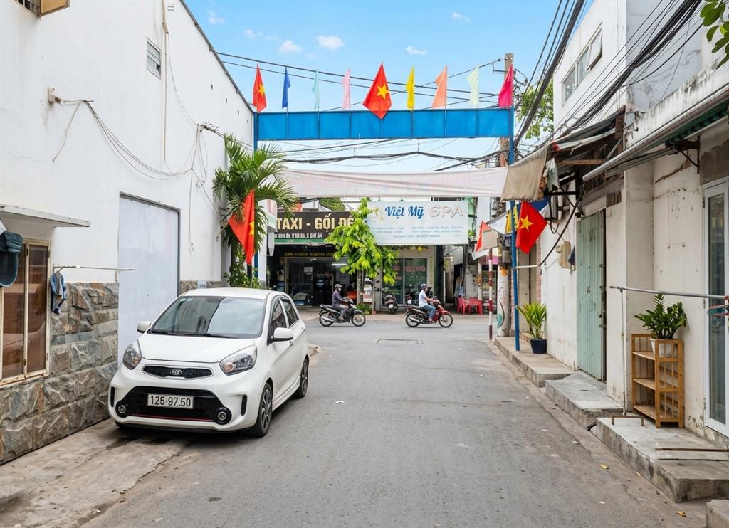 K3065* Đất vuông vức Hẻm xe hơi né sát chợ Lê Đình Cẩn, 6.x tỷ