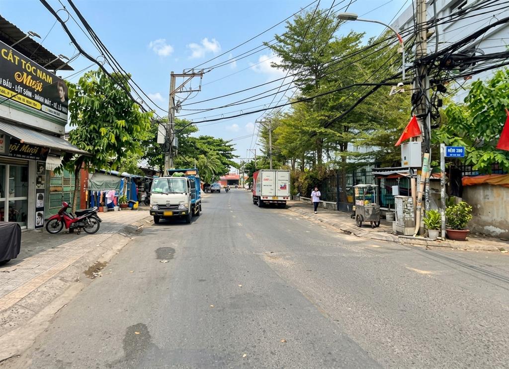 K3065* Đất vuông vức Hẻm xe hơi né sát chợ Lê Đình Cẩn, 6.x tỷ