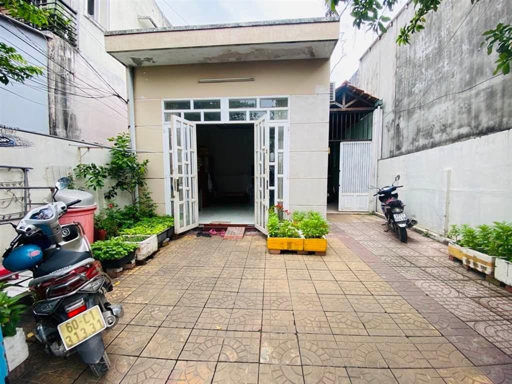 K3118* Nhà 140m2 QL13 Hiệp Bình sân đỗ ô tô 10.x tỷ