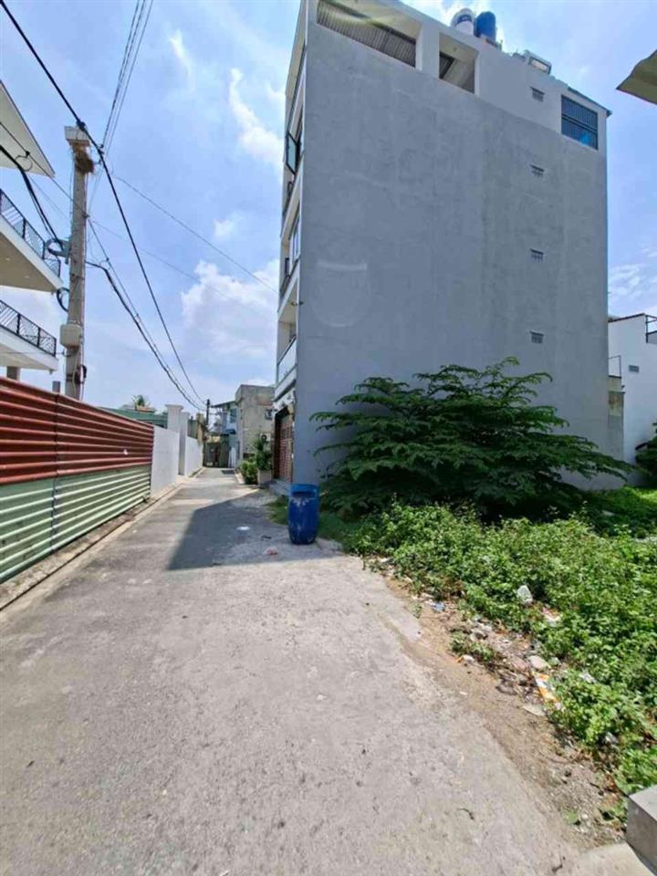 [T2513] Đất sát cầu Sắt Vườn Lài 1 bước qua Gò Vấp giá 4.x tỷ