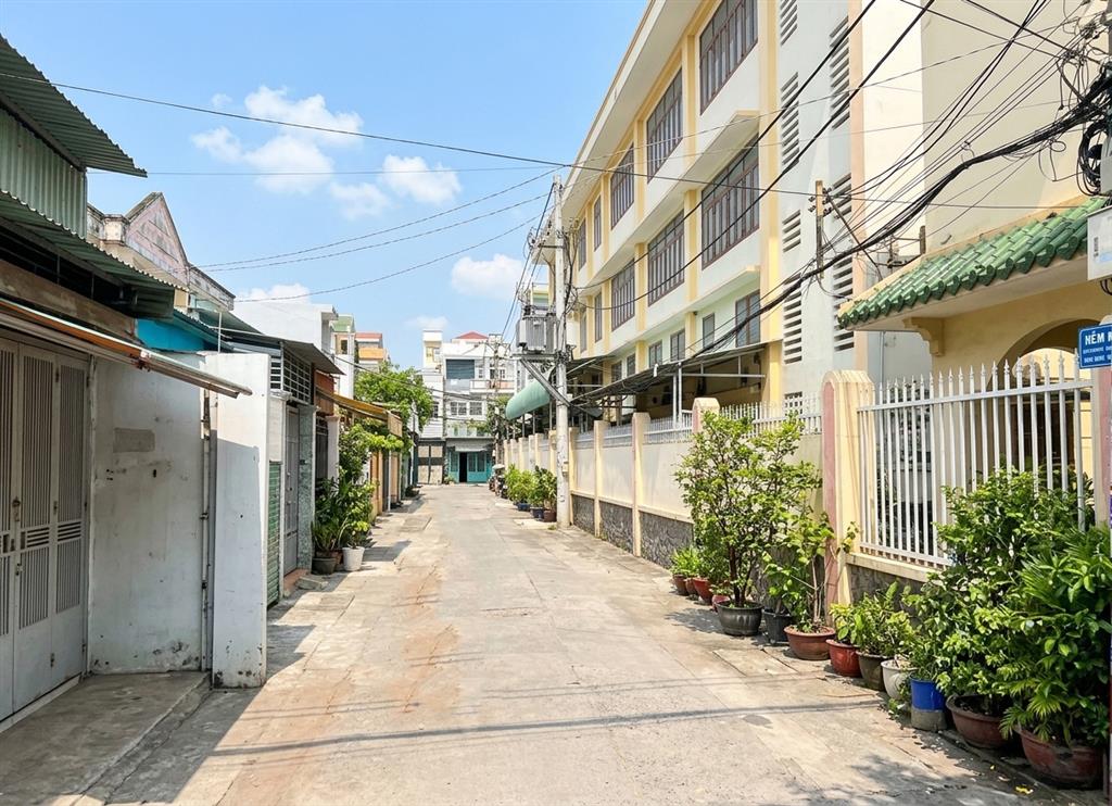 [T5886*] Nhà Hẻm Ôtô 4.5m cạnh chợ Xóm Mới Trương Minh Ký 7.x tỷ