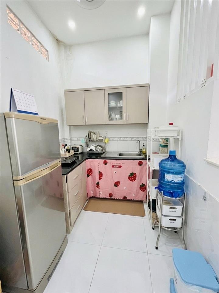 T5892  Nhà N.Hậu 4.6m sát Chợ Xóm Mới Thống Nhất  Giá 2.x Tỷ