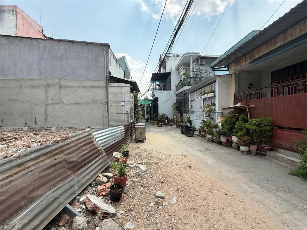 [T2904*] Lô đất ngang 7.4m vuông vức gần Chợ Xóm Mới, Lê Đức Thọ, giá 5.x tỷ