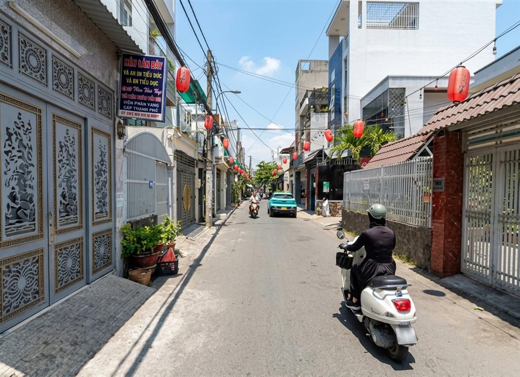 [T2928*] Bán Đất Tặng Nhà Hẻm Ôtô Né 105m2 cạnh CV Làng Hoa Gò Vấp - 8.x Tỷ