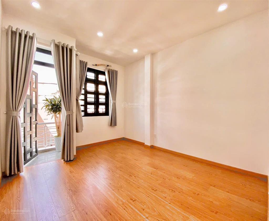 Bán nhà 3 lầu,4p,hẻm ô tô đường ht13,hiệp thành q12. giá  5,75 tỷ