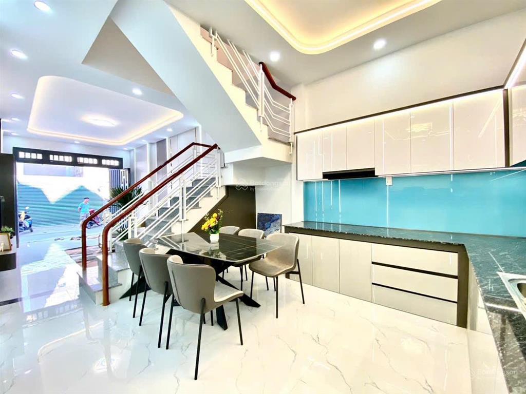 Bán nhà 3 lầu,4p,hẻm ô tô đường ht13,hiệp thành q12. giá  5,75 tỷ