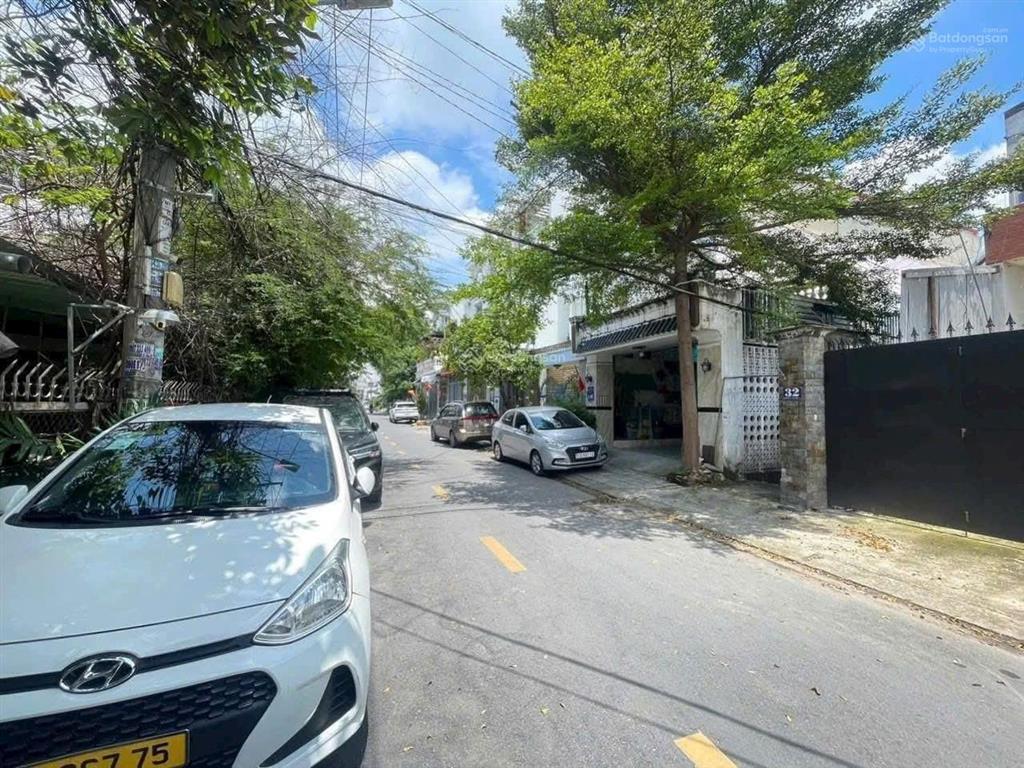 Bán lô đất dt 4x18m  mặt tiền đường ht26,q12. giá  5,75 tỷ