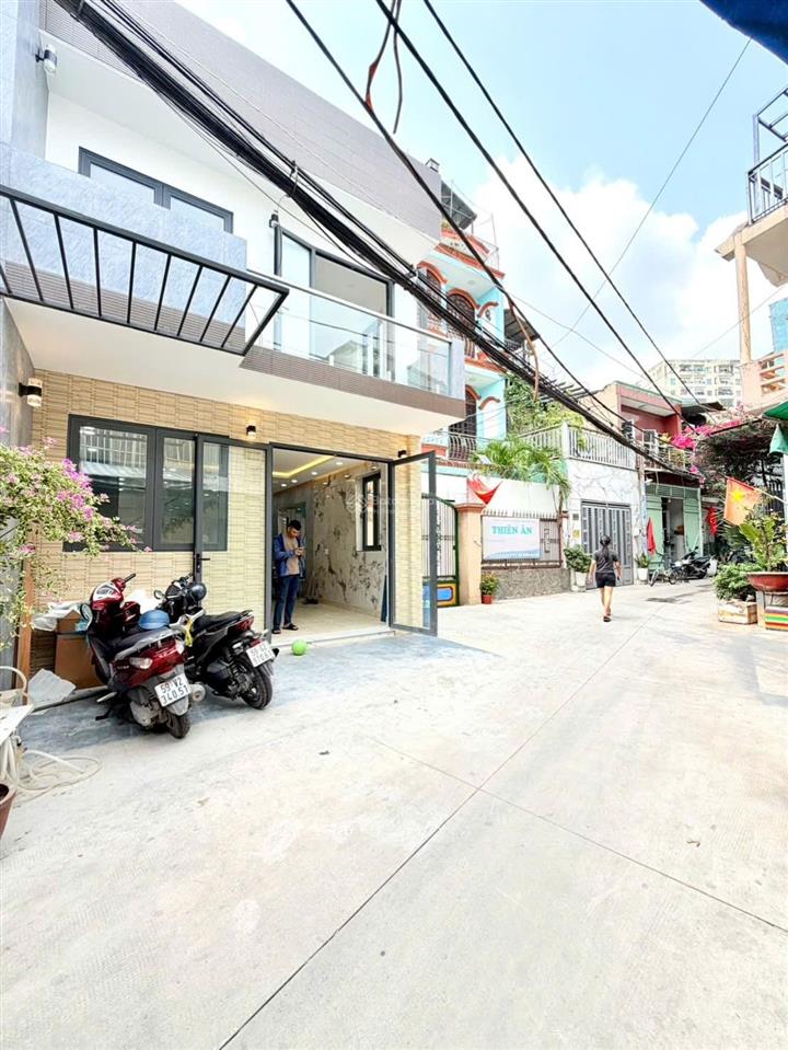 Bán nhà dt 5x13m  hẻm ô tô thông gần ngã tư an sương,q12. giá  5,2 tỷ