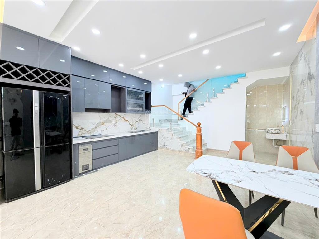 Bán nhà dt 5x13m  hẻm ô tô thông gần ngã tư an sương,q12. giá  5,2 tỷ