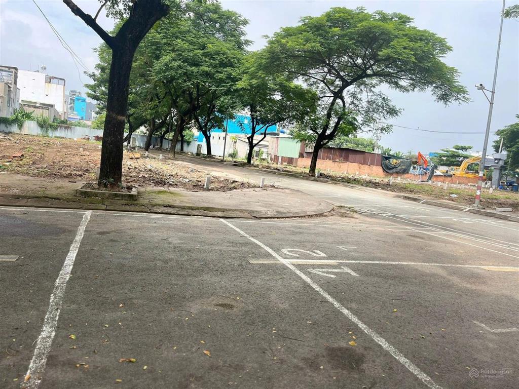 Bán lô đất dt 5x18m  khu đồng bộ đường 12m có vỉa hè  lê thị riêng q12. giá 5,15 tỷ