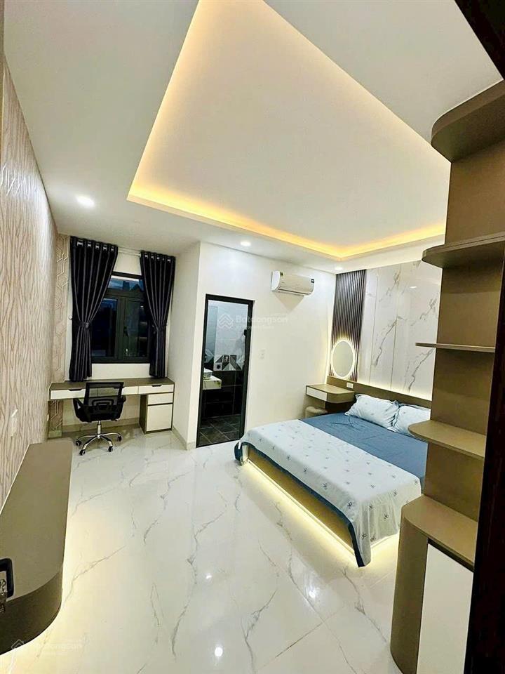 Bán nhà 3 lầu,4p,đường ô tô gần cầu vượt ngã tư ga q12. giá  6,3 tỷ