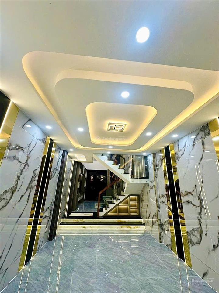 Bán nhà 3 lầu,4p,đường ô tô gần cầu vượt ngã tư ga q12. giá  6,3 tỷ