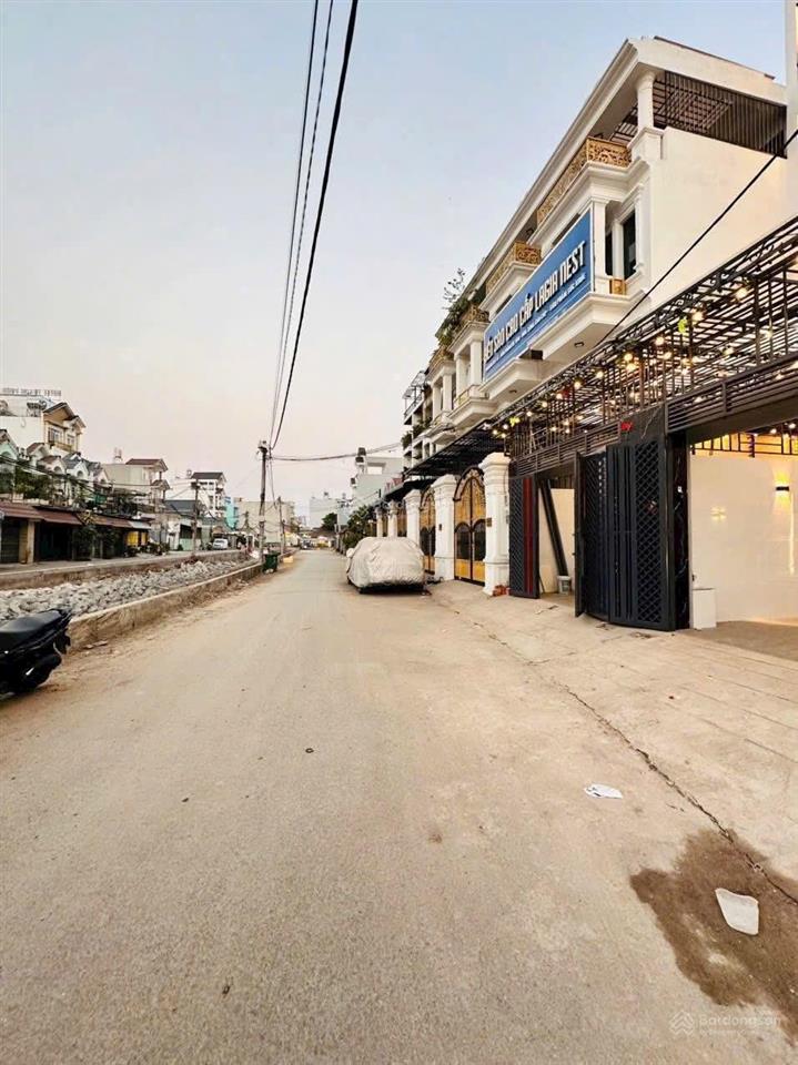 Bán nhà mặt tiền dt 4x28m  4 lầu,5p  hà huy giáp  thới an. giá  9,2 tỷ