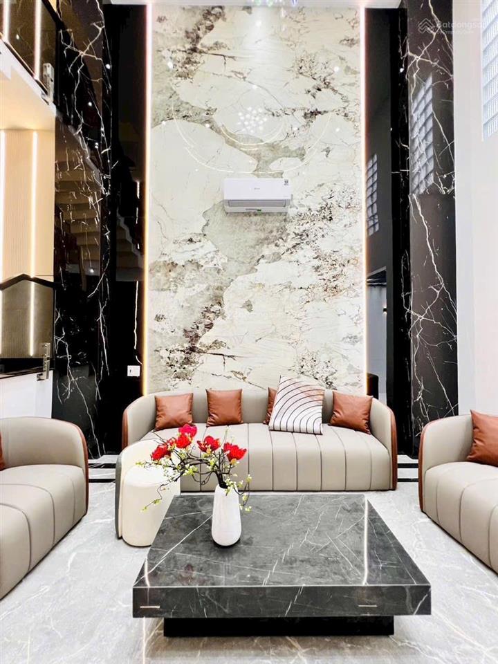 Bán nhà riêng tại trần quang cơ, 6,49 tỷ, 120m2, 4pn, 4wc, giá ưu đãi