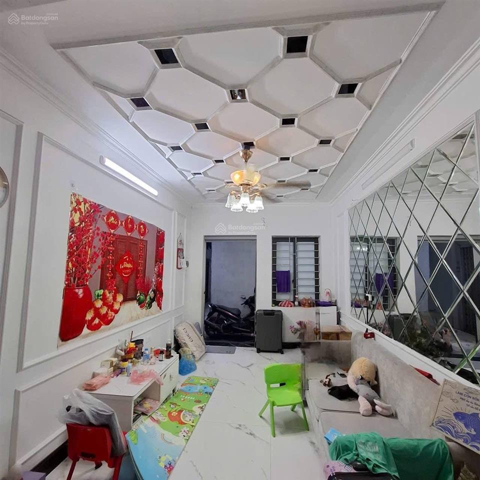 Bán nhà riêng tại 88 thọ lão, 10,2 tỷ, 44m2, 4pn, 3wc, sổ đỏ đầy đủ