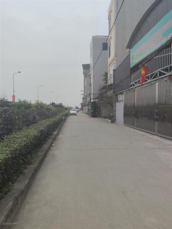 Mặt phố đông ngạc, bán nhà c4. 59 m2, mặt tiền 6m, ô tô tránh, view tp ven sông. giá 9.99 tỷ.