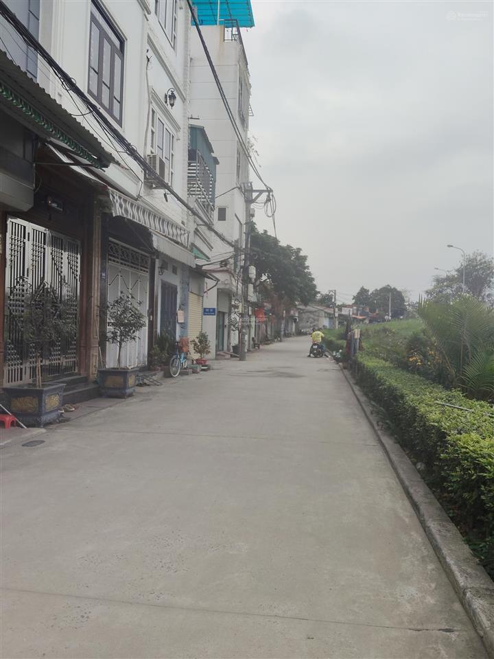 Mặt phố đông ngạc, bán nhà c4. 59 m2, mặt tiền 6m, ô tô tránh, view tp ven sông. giá 9.99 tỷ.