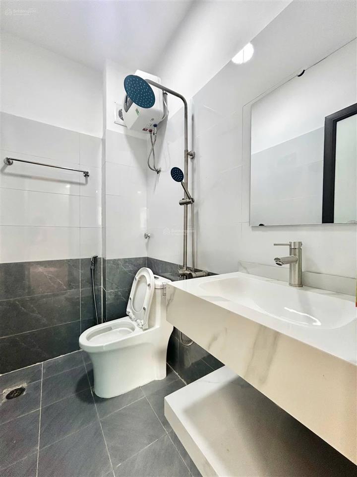 Siêu phẩm bắc từ liêm, 30 m2, 5 tầng, gần phố, 3 bước ra ô tô tránh. giá nhỉnh 5 tỷ