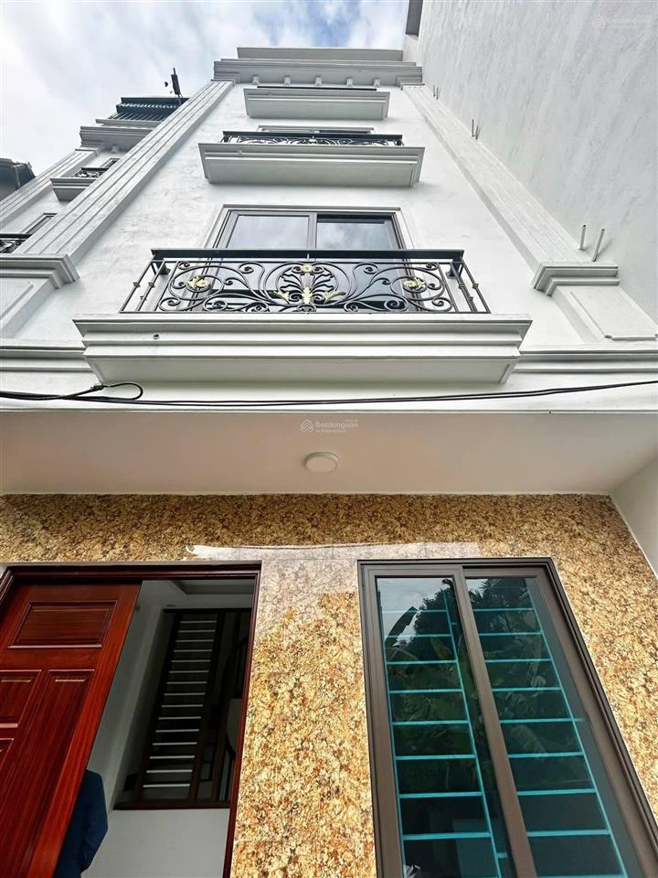 Siêu phẩm bắc từ liêm, 30 m2, 5 tầng, gần phố, 3 bước ra ô tô tránh. giá nhỉnh 5 tỷ