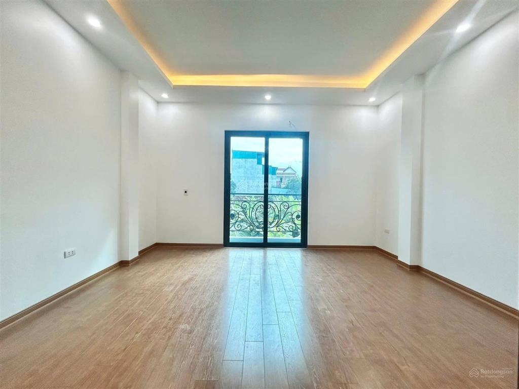 Siêu phẩm bắc từ liêm, 30 m2, 5 tầng, gần phố, 3 bước ra ô tô tránh. giá nhỉnh 5 tỷ