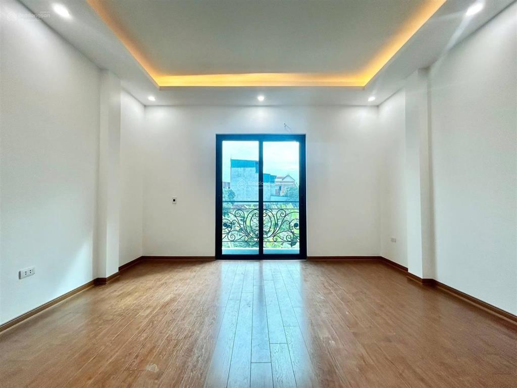 Siêu phẩm bắc từ liêm, 30 m2, 5 tầng, gần phố, 3 bước ra ô tô tránh. giá nhỉnh 5 tỷ