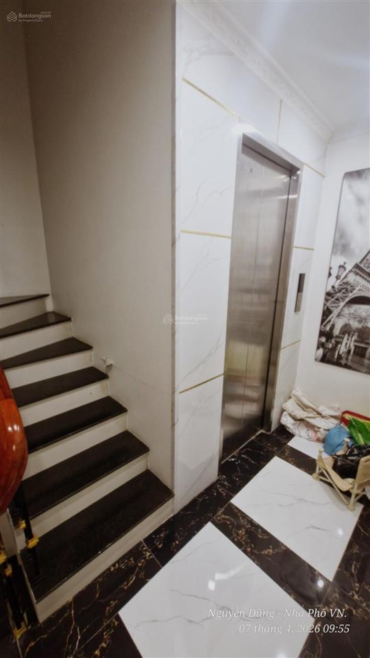 Bán gấp nhà cổ nhuế. 45 m², 6 tầng, thang máy, ô tô tránh, kinh doanh sầm uất, nhỉnh 9 tỷ