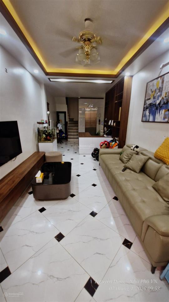 Bán gấp nhà cổ nhuế. 45 m², 6 tầng, thang máy, ô tô tránh, kinh doanh sầm uất, nhỉnh 9 tỷ