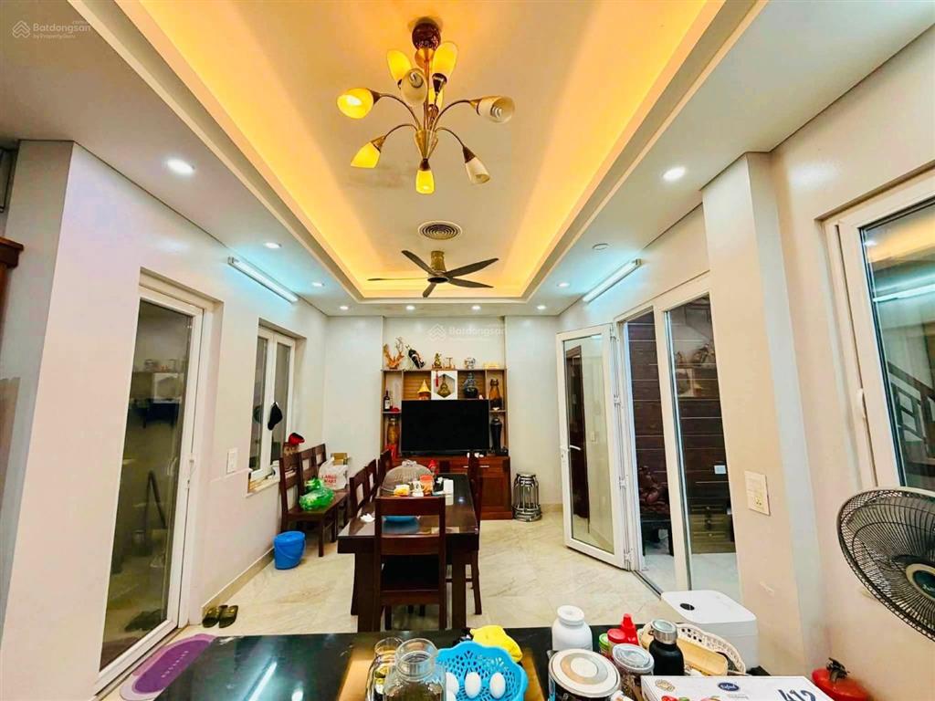 Bán nhà đỗ nhuận. 110 m², 5 t, vỉa hè ô tô tránh, kinh doanh đỉnh cao. giá 52,99 tỷ