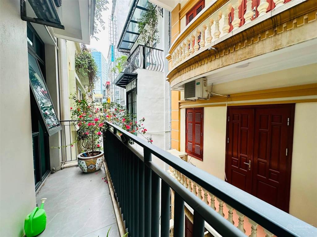 Bán gấp nhà hoàng quốc việt, 70 m², 2 thoáng, ô tô, 5 tầng, kinh doanh. giá nhỉnh 26 tỷ