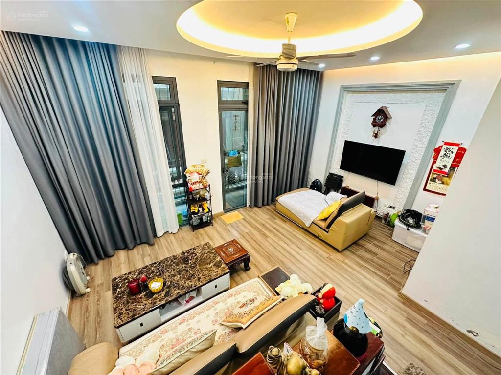 Bán gấp nhà hoàng quốc việt, 70 m², 2 thoáng, ô tô, 5 tầng, kinh doanh. giá nhỉnh 26 tỷ